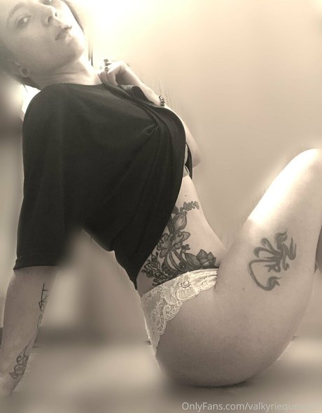 valkyriequeen27 HD女優 写真