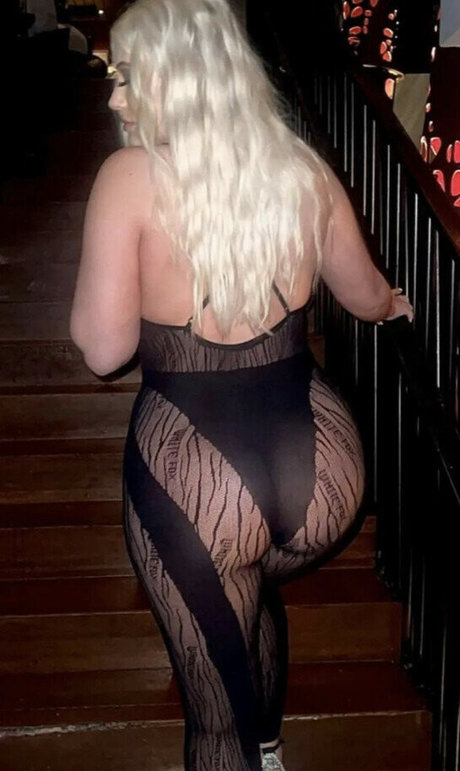 hallie da blonde 完璧なポルノスター 写真