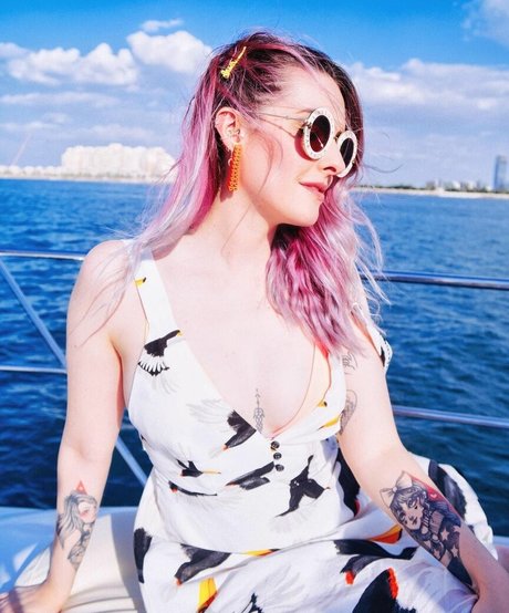 Karen Bachini アートスター ギャラリー