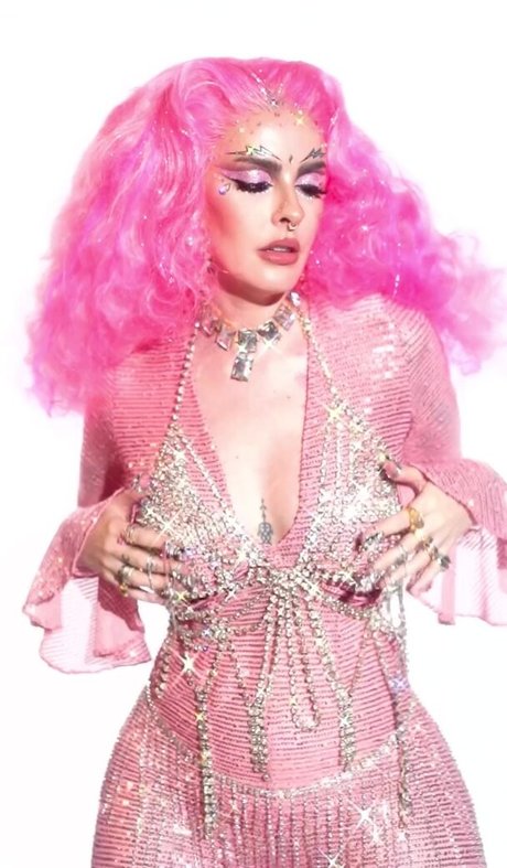 Karen Bachini 完璧なポルノスター 画像