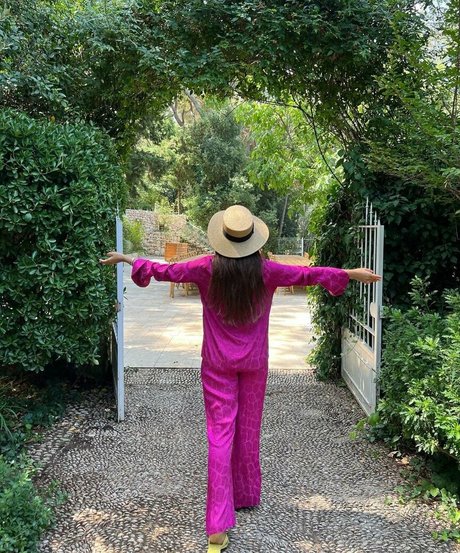 Dorra Zarrouk 裸のモデル ギャラリー