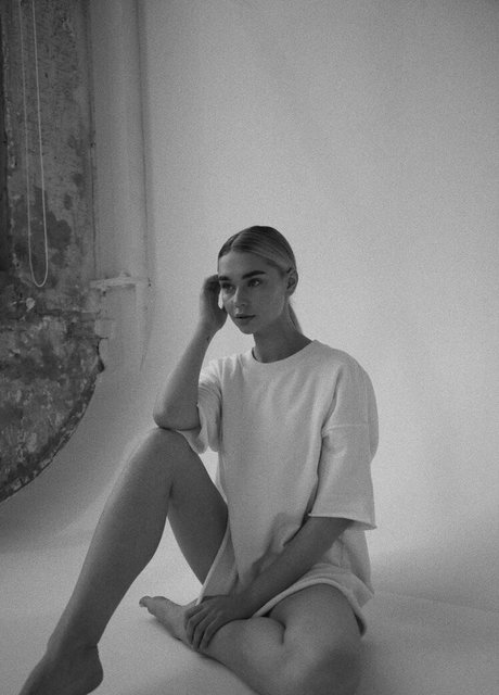 Sandy blond ホットモデル 写真