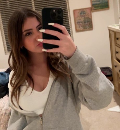 Lexy Kolker アダルトスター アーカイブ