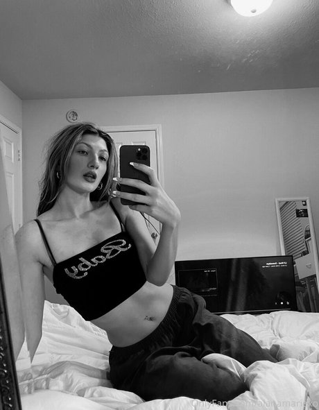 alanamariexo ヌードスター 写真