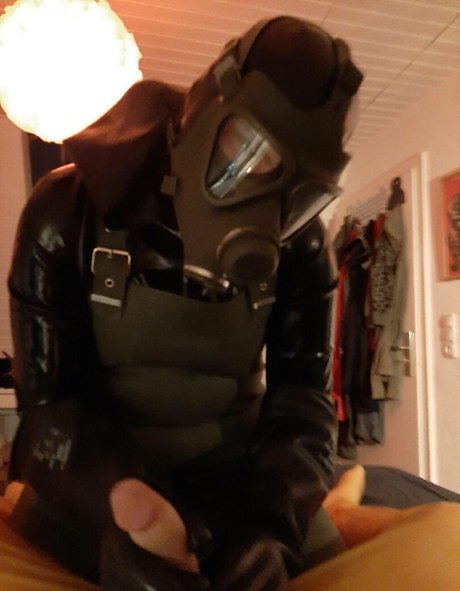 heavyrubberette ポルノスター 画像