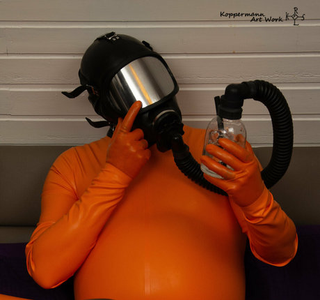 heavyrubberette ポルノスター 独占 写真