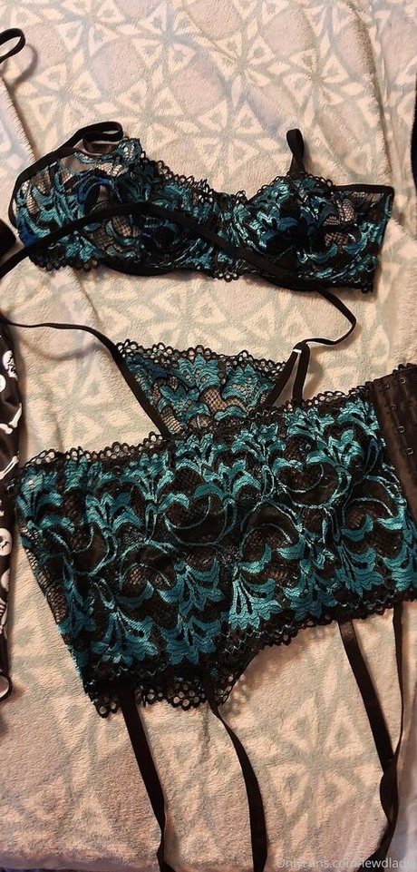 カーリーエボニーオンリーファンズ 素敵 写真