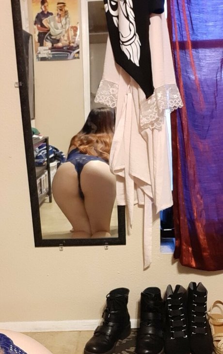 Lewdladyj ポルノ女優 画像