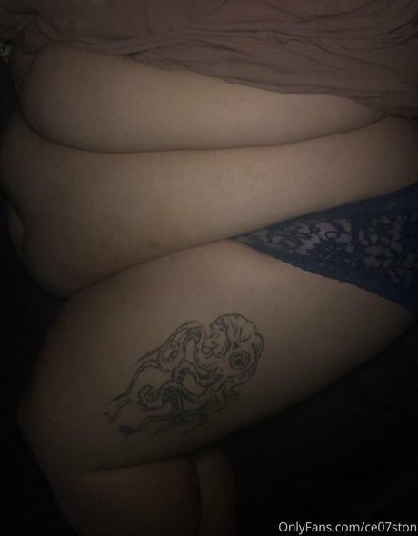 ce07ston 裸のポルノスター 写真