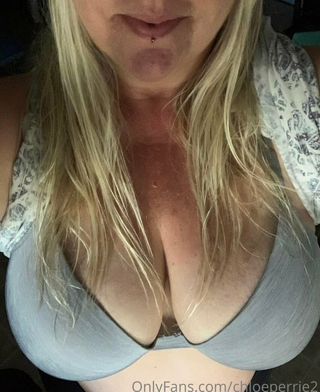 chloeperrie2 トップポルノスター 写真