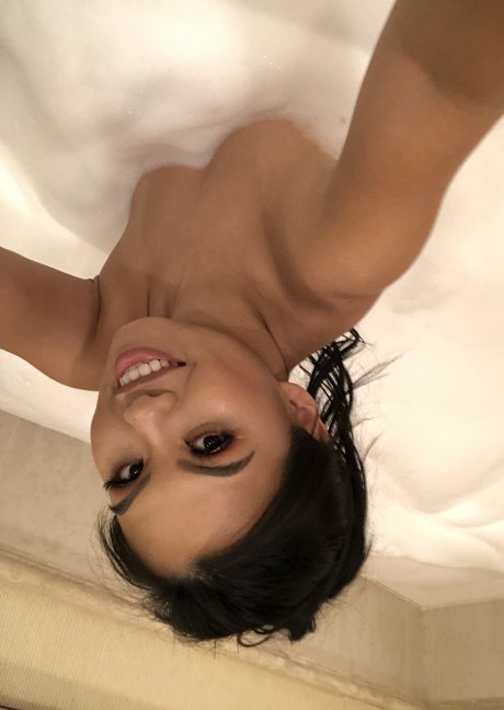 ジンジャーティーンオンリーファンズ 無料アダルト 写真