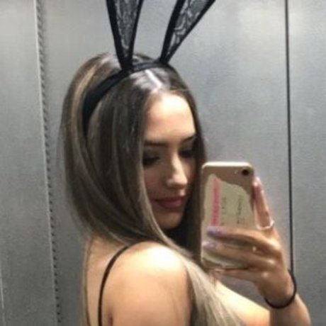 Emma Russell ポルノスター 無料 画像