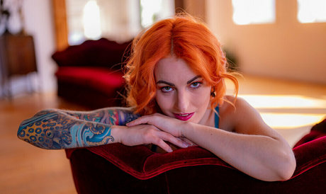 レズビアン誘惑オンリーファンズ 可愛い 写真