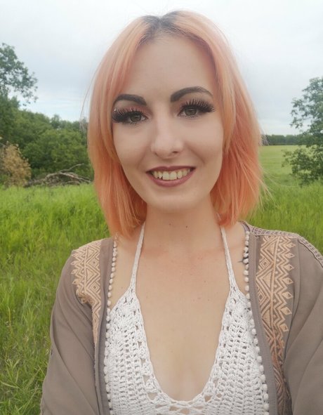 bellatrix ヌードモデル 写真