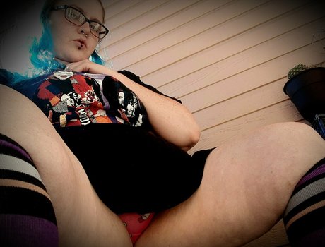 ビキニプリンセスオンリーファンズ セクシー裸 写真