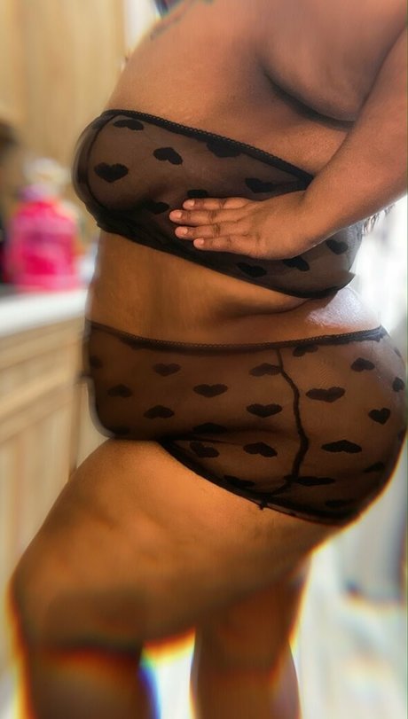 本物のオンリーファンズ ホットヌード 画像