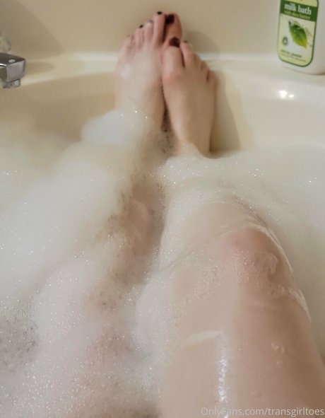 transgirltoes ヌードのポルノスター 画像