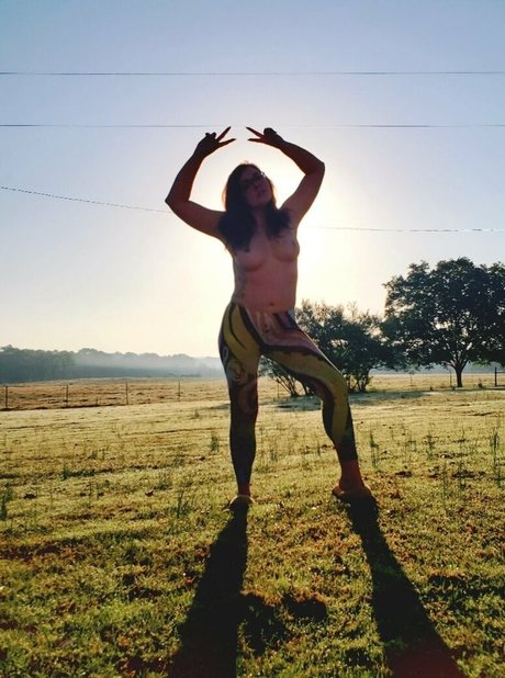 金髪の筋肉オンリーファンズ 素敵 写真