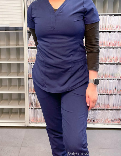 コスプレ ヘンタイ オンリーファンズ えろ 写真