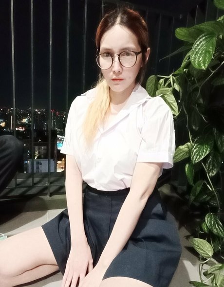 gkr222 ポルノ女優 写真