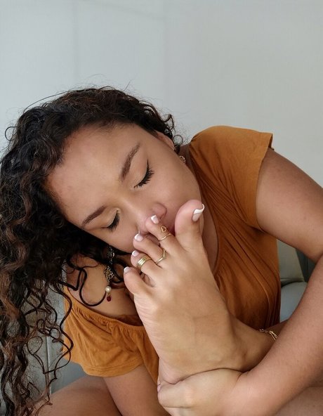 ぽっちゃりブルネットオンリーファンズ xxx 画像