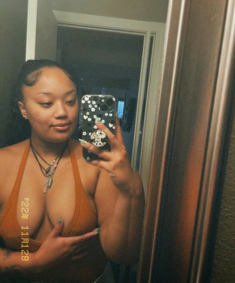 blasianhoney__ 裸のスター ギャラリー