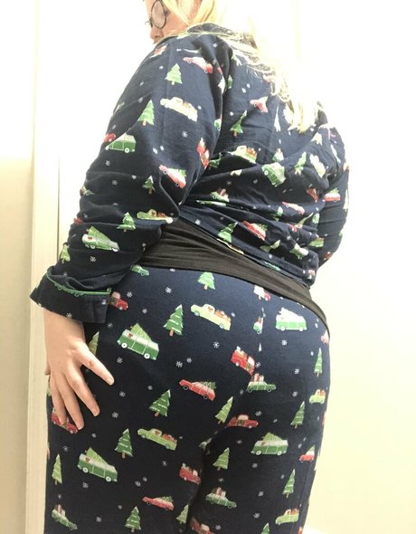 クソ野郎オンリーファンズ セクシーヌード 画像