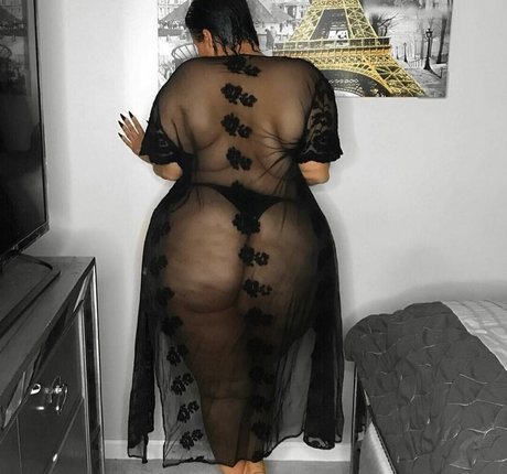 スムーズなオンリーファンズ 美しいヌード 写真