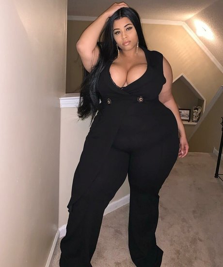 Jasmine Gunn 美しい女優 写真