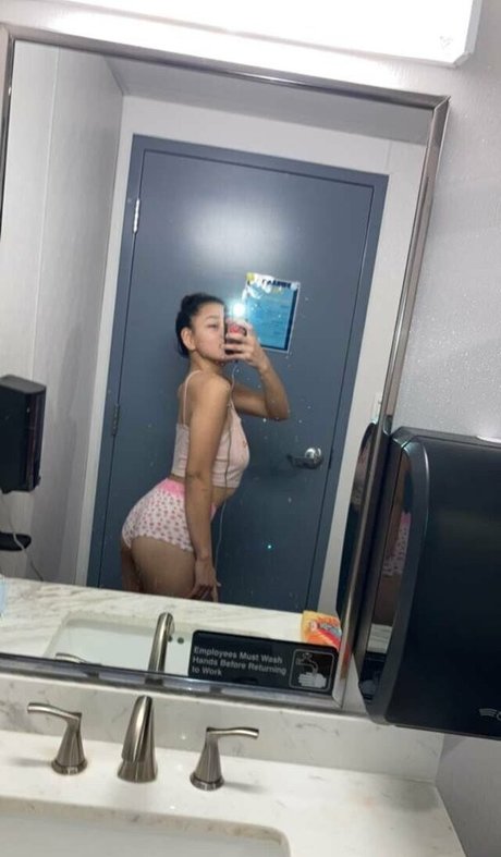 キッチンセックスオンリーファンズ 裸 写真