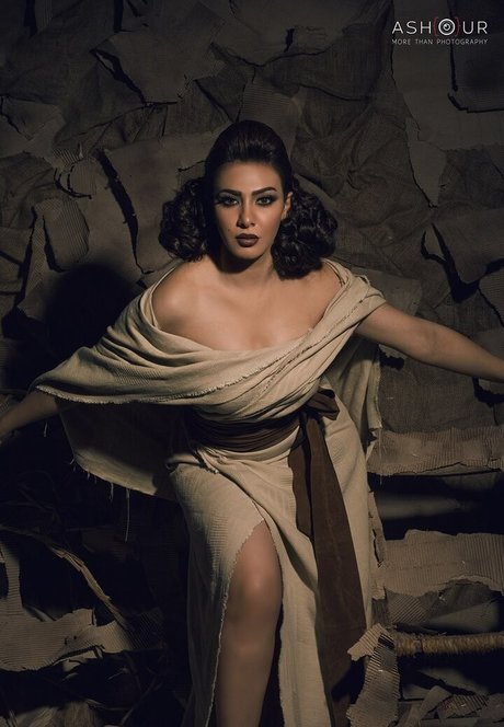 JOI オンリーファンズ セクシーヌード 画像