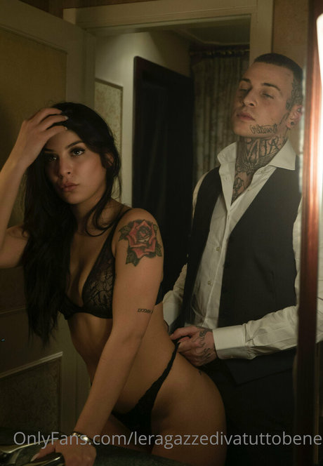 巨大ディルドオンリーファンズ xxx 写真