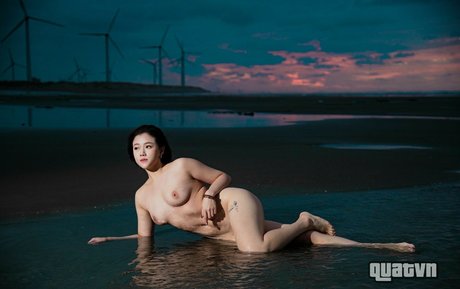 角質の女の子オンリーファンズ ポルノ 写真