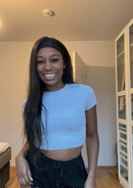 異人種間XXX オンリーファンズ 無料ポルノ 写真