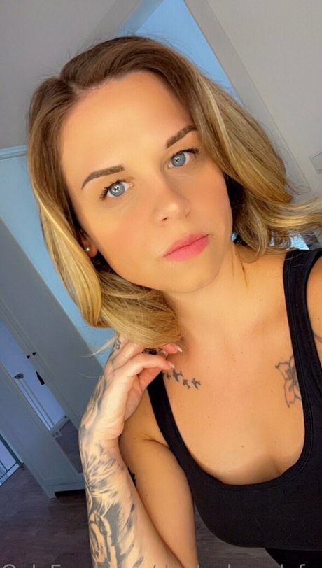 asmr 足 オンリーファンズ セクシーヌード 画像