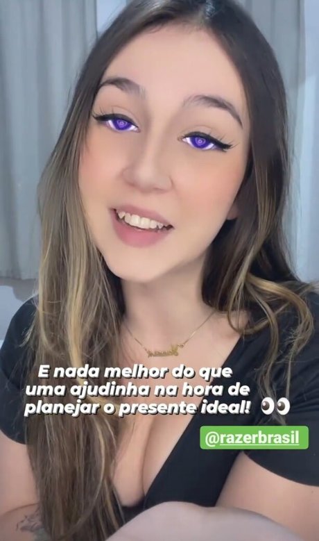 Carolzinha 裸のスター 写真