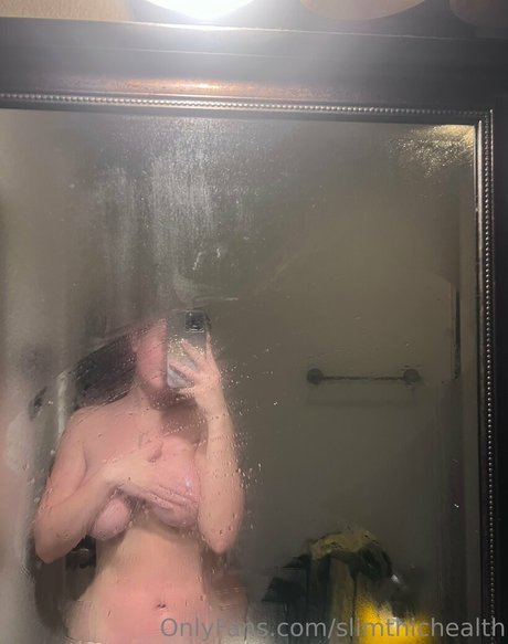 ニューハーフの乗馬オンリーファンズ 無料エロ 写真