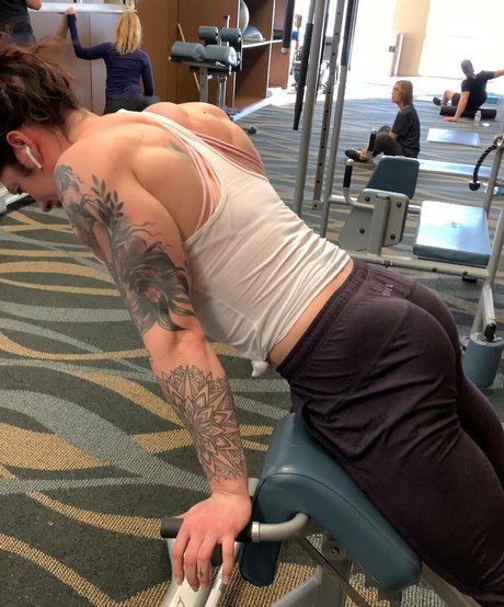 オンリーファンズの動画 美しいヌード 画像