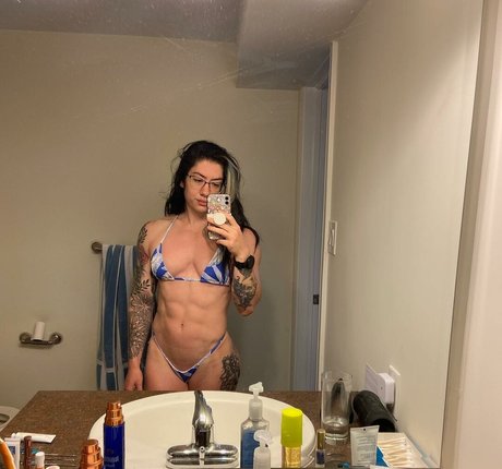 ヌード妻オンリーファンズ セクシー裸 写真