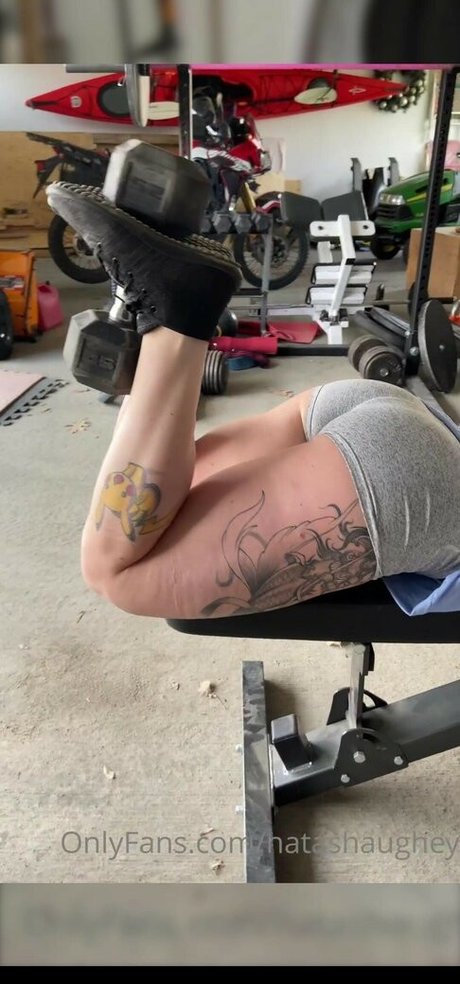 キッチンセックスオンリーファンズ アート裸 写真