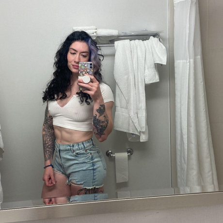 ティーンウェブカメラオンリーファンズ 裸 写真