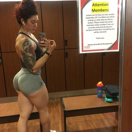 熟女の手コキオンリーファンズ 無料 画像