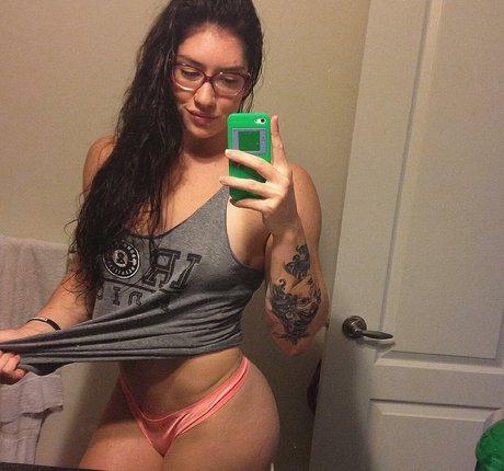 毛深いアジア人オンリーファンズ えろた 写真