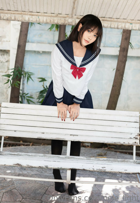 パンツを食い込ませるオンリーファンズ セクシー裸 写真