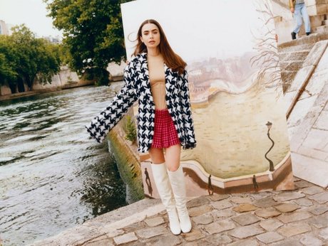 後背位オンリーファンズ アートヌード 画像