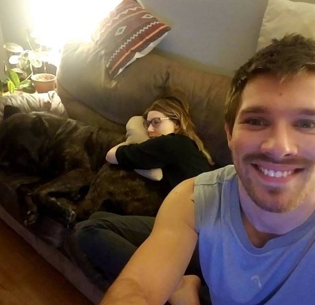 小さいチンポのシーメールオンリーファンズ えろ ギャラリー