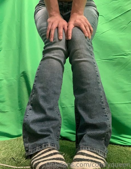 comfyqueen ヌードのポルノスター 画像