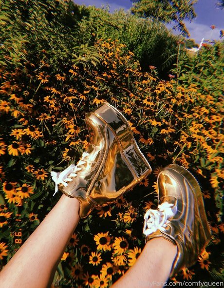 comfyqueen ポルノスター ギャラリー
