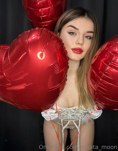 Renata moon セックスモデル 写真