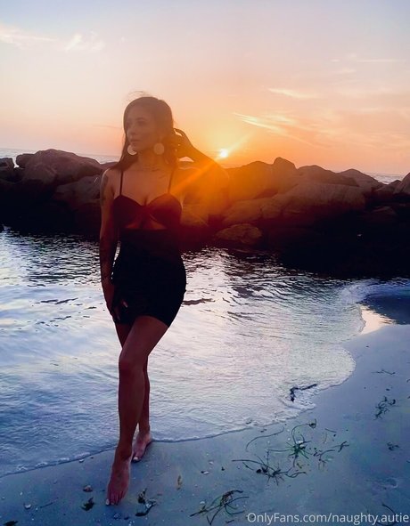 naughty autie トップスター 写真